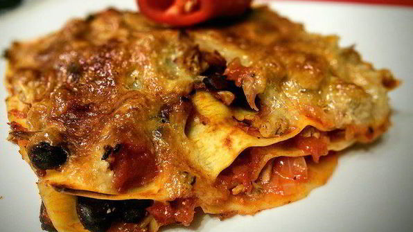 лазанья с тунцом арабиата