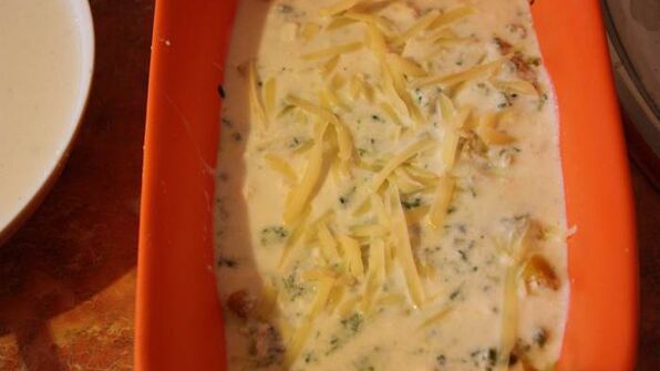 лазанья с тыквой и шпинатом под соусом из рикотты