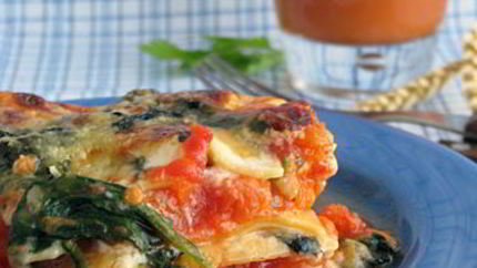 Овощная лазанья с тыквой и шпинатом