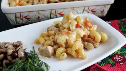 Макароны с курицей в духовке запеченные