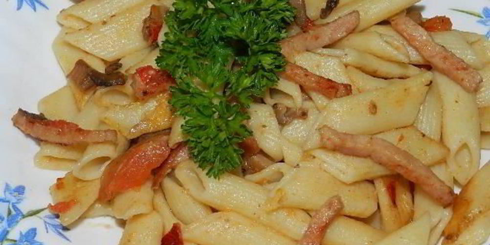Рецепт макарон с ветчиной и шампиньонами