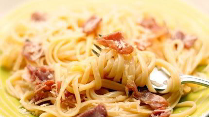 Макароны с ветчиной и сыром