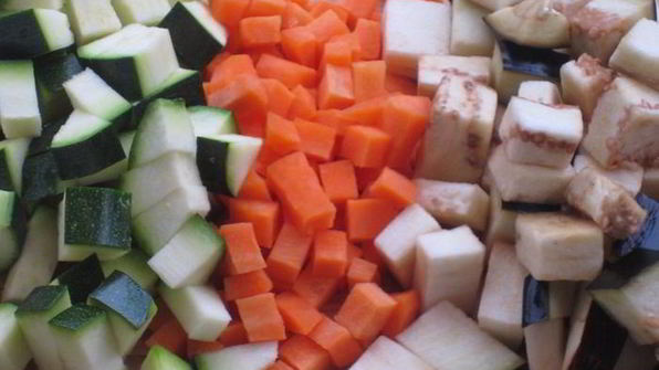 паста c курицей, овощами и грибами