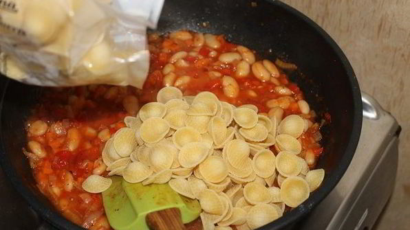 паста орекьетти с фасолью алла романо