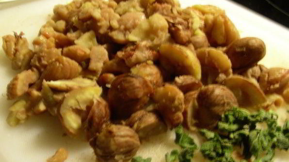 паста с каштанами, грибами и шалфеем