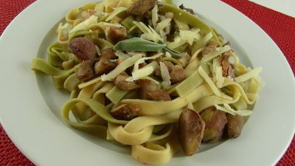 паста с каштанами, грибами и шалфеем