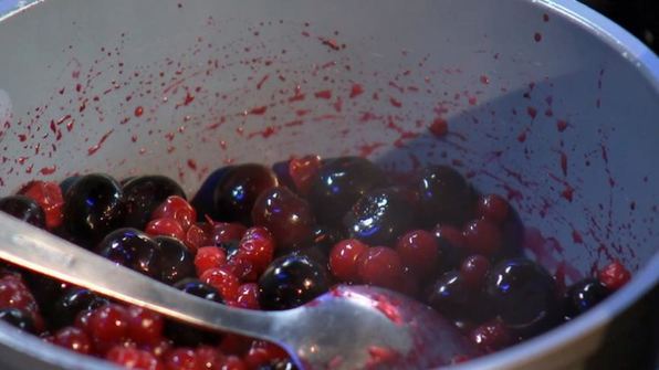 паста с куриной печенкой в винном соусе