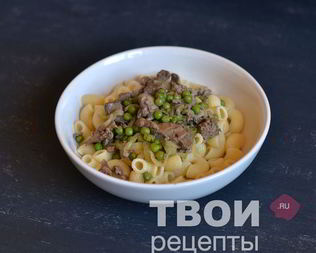 Паста с печенью и зеленым горошком