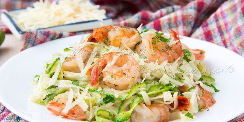 Рецепт пасты с цукини, креветками и сыром