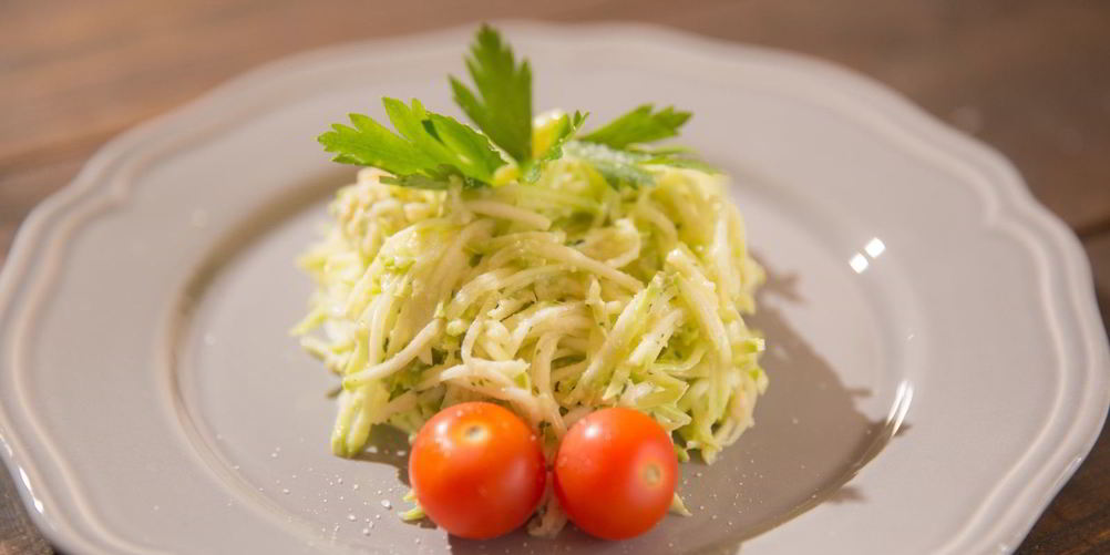 Рецепт спагетти из кабачка под ореховым соусом