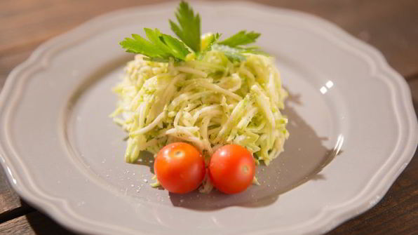 спагетти из кабачка под ореховым соусом