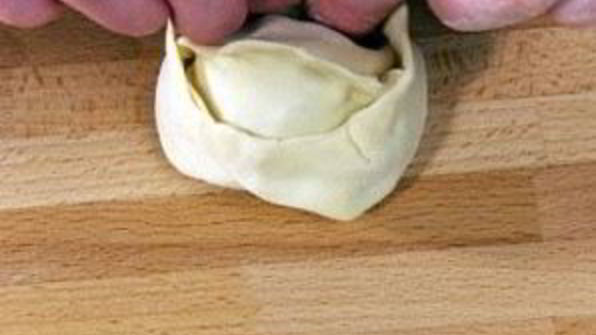 манты в мультиварке