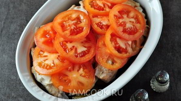 мясо по-французски с грибами и помидорами