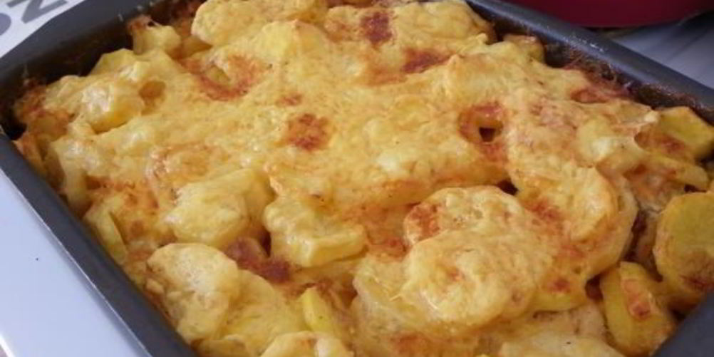 Рецепт мяса по-французски с курицей и картошкой