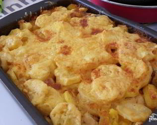 Мясо по-французски с курицей и картошкой