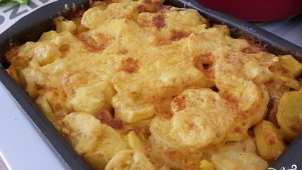 Мясо по-французски с курицей и картошкой