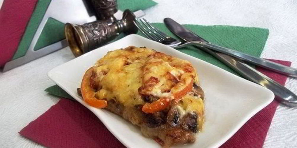 Рецепт мяса по-французски с шампиньонами