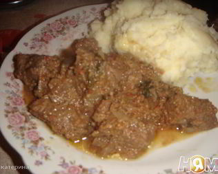 Говядина в томатно-ореховом соусе