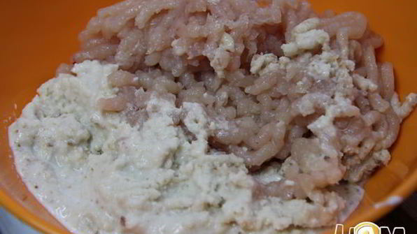 куриные биточки с квашеной капустой