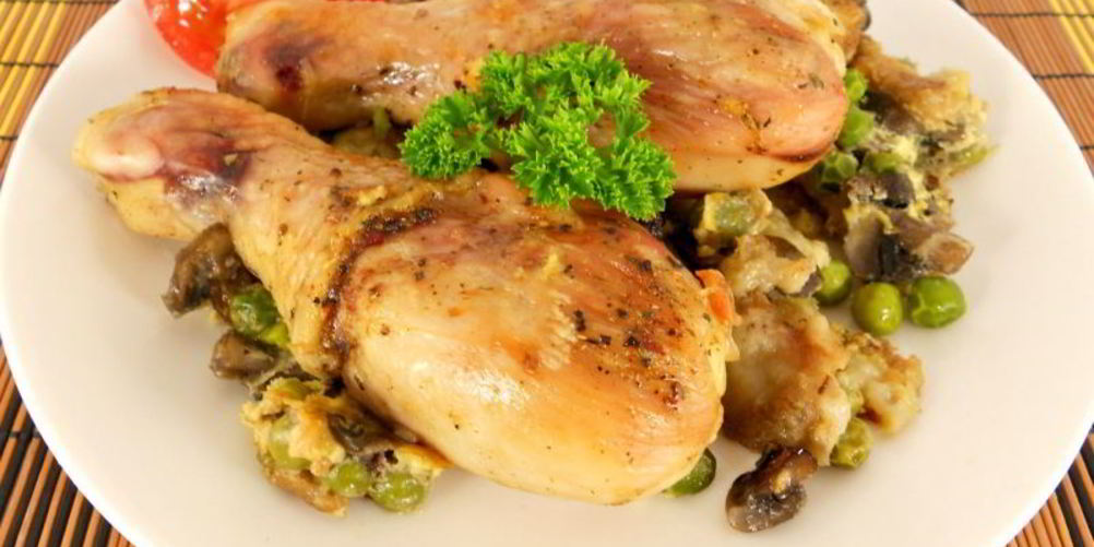 Рецепт куриных голеней с необычныма гарнирома в духовке