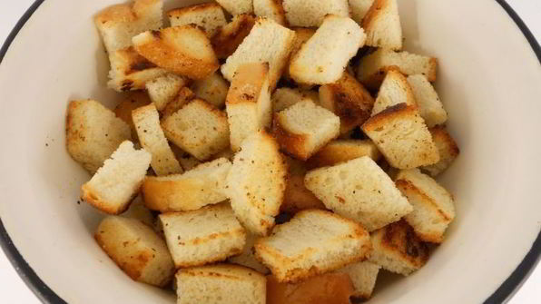 куриные голени с необычным гарниром в духовке