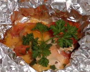 Курица в духовке с помидорами