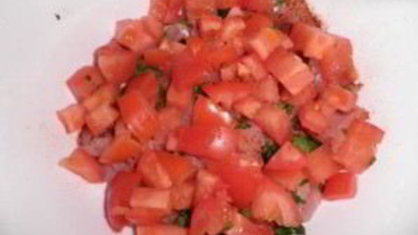 курица в духовке с помидорами