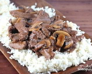 Мясо с грибами в мультиварке