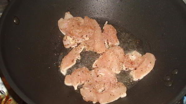 пикантная куриная грудка с грибами