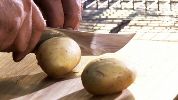 цыплята-корнишоны с запеченным картофелем