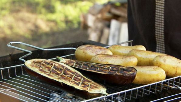 цыплята-корнишоны с запеченным картофелем