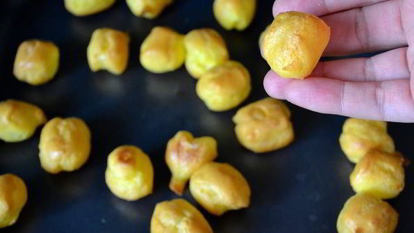 ньокки-суфле под грибным соусом бешамель