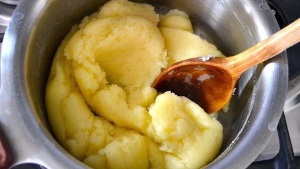 ньокки-суфле под грибным соусом бешамель