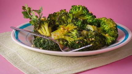 Капуста брокколи жареная