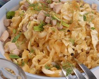 Капуста в карамели с чесноком