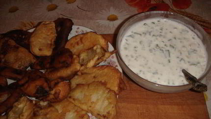 Кольраби в кляре с йогуртовым соусом