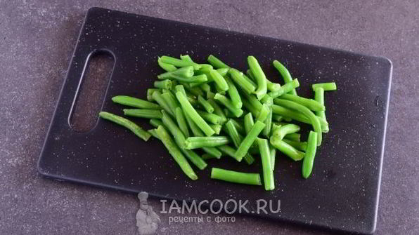 кус-кус с зеленым горошком и стручковой фасолью