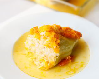 Перцы, фаршированные куриным фаршем и рисом