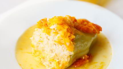 Перцы, фаршированные куриным фаршем и рисом