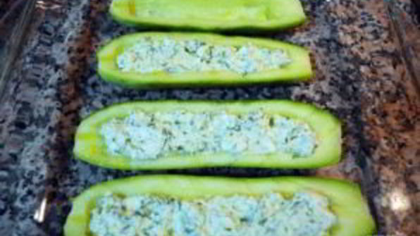 цукини, запеченные с начинкой