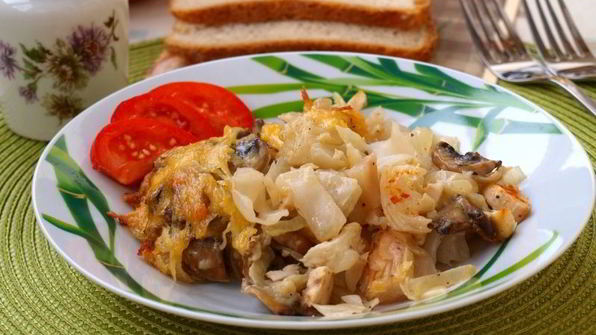 запеченная капуста с курицей и шампиньонами