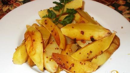 Запеченные дольки картофеля