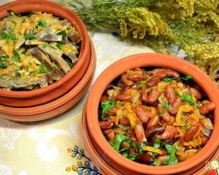 Фасоль и печень свиная