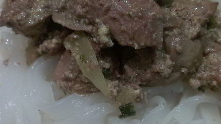 Куриная печень в сметанном соусе