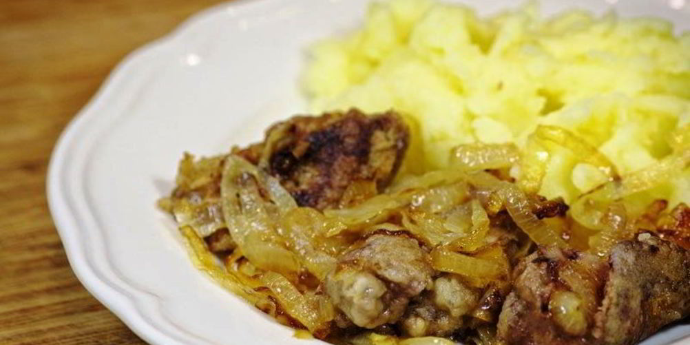 Рецепт куриной печени, жареной с луком