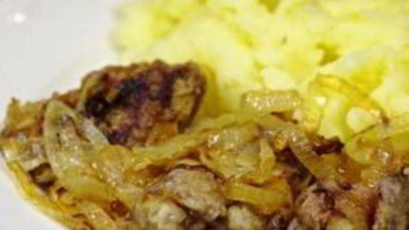 куриная печень, жареная с луком