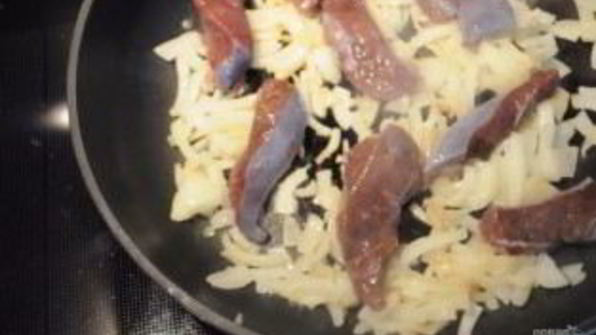 печень, тушенная в сметане