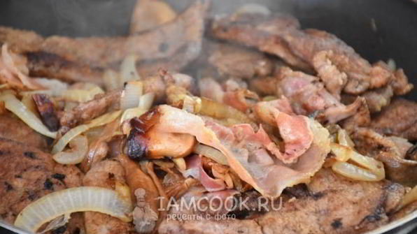 печень жареная с белыми грибами