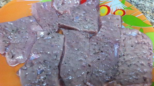 тушеная говяжья печень