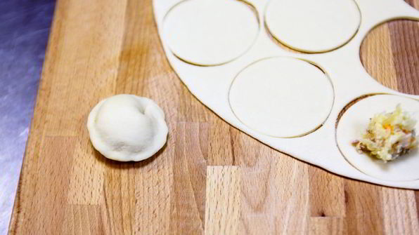 пельмени с квашеной капустой